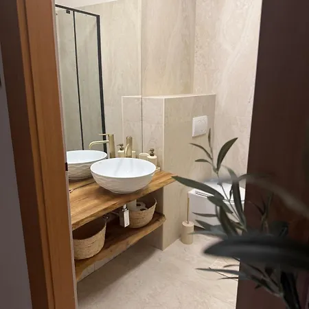 Tri Pramene וילה *